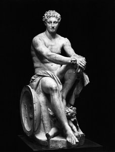 紀元前4世紀のギリシャの原型をコピーした「アレス・ルドビシ」（大理石）（モノクロ写真 作： Roman Roman