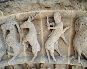 射手座。南門の彫刻の詳細 作： Romanesque
