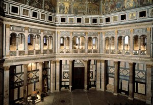 聖ヨハネの洗礼堂（フィレンツェの洗礼堂）の内観 作： Romanesque
