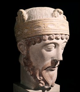 カロリング朝の西フランシア王ロトヘアーの肖像（石彫 作： Romanesque