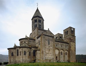 ロマネスク美術：サン＝ネクテール教会（12世紀）の様子。 作： Romanesque