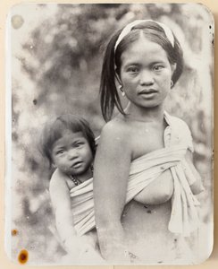 Ifugao mãe e filho 作： Roy Barton