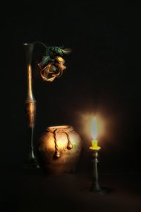  作： 