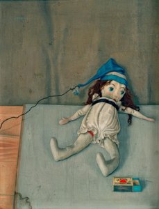 マッチ箱を持った人形 作： Rudolf Wacker