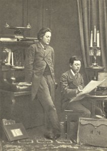 アントン・チェーホフ(左)と弟のニコライ(モスクワ) 作： Russian Photographer