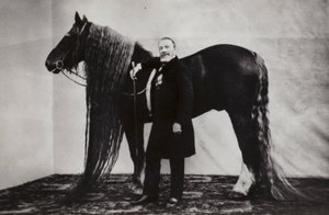 ロシアのサーカス団員、アキム・ニキーチンと馬 作： Russian Photographer