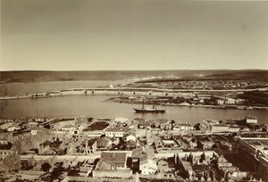 セバスト ポール (セバスト ポール) の南湾とポール岬。 アルブミンの写真、1850 年代の終わり。 物質文化史研究所、サンクトペテルブルク 作： Russian Photographer
