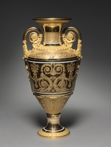 サンクトペテルブルク帝国磁器工場で作られた花瓶、1820〜30年頃