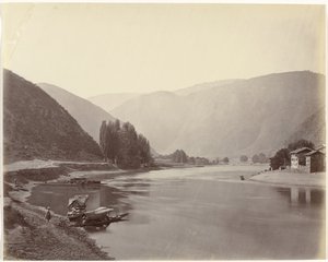 Rivierzicht nabij Baramulla、インド バラムラ、川を見下ろす (原題) 作： Samuel Bourne (signed by artist)