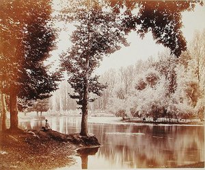 1865年頃、カシミール地方のドゥル運河の眺め（セピア色の写真） 作： Samuel Bourne