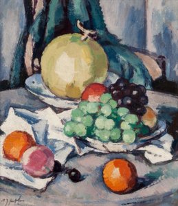 ミックスフルーツ-メロン、ブドウ、リンゴ、1926年頃（キャンバスに油彩） 作： Samuel John Peploe