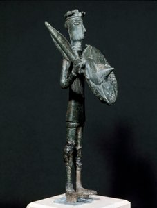 ヌラーギ文化（nuraghi） サルデーニャ：アルコス山地から出土したテティ族の戦士のブロンズ像。紀元前8〜7世紀。ディム。24 cm カリアリ、サルデーニャ、ナツィオナーレ・アルケオロジコ博物館、イタリア 作： Sardinia Nuragic Civilization