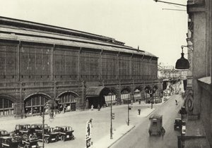 ベルリン：フリードリッヒシュトラーセ駅、フリードリッヒシュトラーセ駅（モノクロ写真