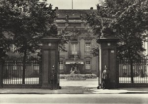 ベルリンReichsprasidenten-Palais; Residence of the Republic (bw photographs) 作： Sasha Stone