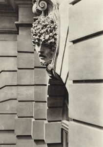 ベルリンZeughaus, Maske eines sterbenden Kriegers; Arsenal, Head of a dying warrior (b/w photo)