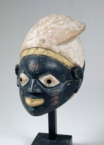 ナイジェリアのヨルバ社会のゲレデ マスク 作： School African