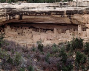 崖の上の宮殿跡の眺め（1993年、撮影 作： School Anasazi