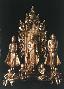 祠（金箔貼り） 作： School Burmese