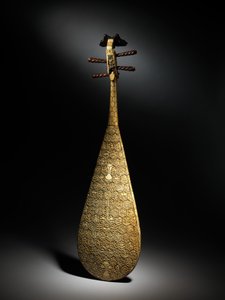 ピパ 1600年頃（木、象牙、骨、絹 作： School Chinese