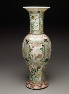 花瓶、1700年頃（磁器とエナメル） 作： School Chinese