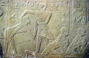 古代エジプト、レリーフ、村の長老が事務官に申告漏れを認めるよう命じられる、メレレウカの墓、6王朝時代（写真）