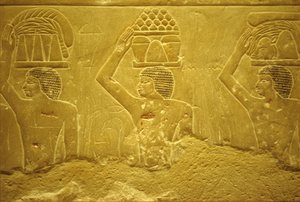 古代エジプト、壁面彫刻／絵画、サッカラ、イドゥートのマスタバ／墓、紀元前2323～2150年、供物を持つ担ぎ手（写真） 作： School Egyptian