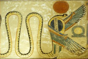 古代エジプト、壁画、アモン・ヒル・ホプシェフの墓、埋葬室の入り口を守るウラエウスと翼のある蛇、第20王朝、女王の谷（写真）