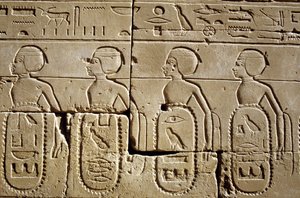 古代エジプト、壁画／彫刻、カルナック／ルクソール塔門6、ツトモセ3世軍に服属させられた南部とシリアの部族リストの一部、カルナック神殿、ルクソール