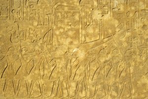 古代エジプト、壁絵／彫刻、神殿から運ばれるアモンの聖骸布、カルナック神殿、ルクソール（写真） 作： School Egyptian