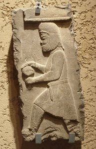 屋根付きの船、アケメネス朝を運ぶペルセポリスの王宮のメディア、c。 紀元前500年（石灰岩） 作： School Iranian