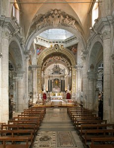 サンタ・マリア・デル・ポポロ教会の内観 15～17世紀 ローマ イタリア 作： School Italian