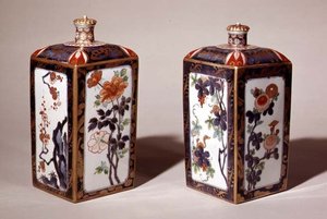 トックリ（陶器）のペア 作： Japanese School