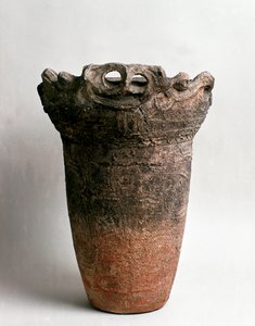 福島県産テラコッタ製大型花瓶 縄文時代 前16～前10世紀 作： Japanese School