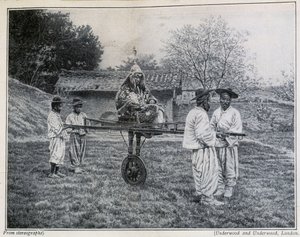 椅子に座って皇帝に謁見する韓国軍人 作： School Korean