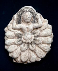 蓮のルネサンス。モチーフを彫ったもの、年代不詳韓国国立博物館、ソウル（韓国）。 作： School Korean