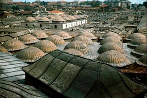 イスタンブールの全景とグレートバザールのドーム群 作： School Ottoman