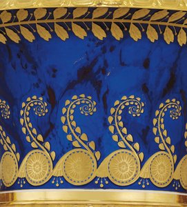1833年に帝国磁器製作所が製作した「両手に磁器と金箔をあしらった花瓶」のディテール 作： School Russian
