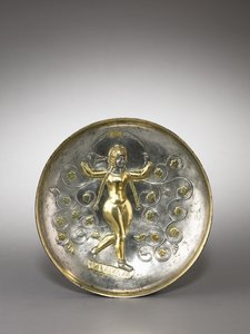 皿：女神アナヒタ、400-600（銀の金箔） 作： School Sasanian