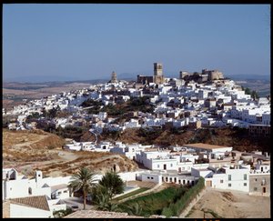 スペイン・アンダルシア州アルコス・デ・ラ・フロンテーラの街の全景 作： School Spanish
