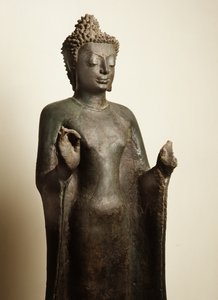 タバツシマ天から降臨する仏陀（ダヴァーラヴァティ時代）（ブロンズ