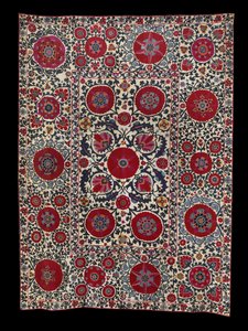 Shakhrisyabz Suzani、c。 1800年（綿の土台に絹の刺繡） 作： School Uzbek