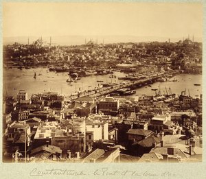 イスタンブールとボスポラス川を見下ろすパノラマ、1890年頃（白黒写真） 作： Sebah and Joaillier