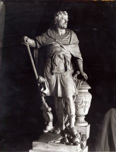 Hannibal Triumphant、1722（大理石）（bw写真）