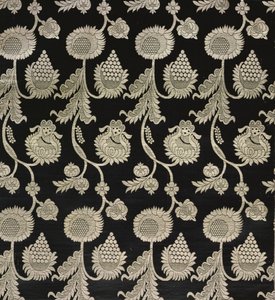Olovyanishnikov Manufactory Halk-Silk Satin、20世紀初頭（テキスタイル） 作： Sergei Vashkov