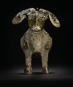 祭祀用のラム型酒器、ゴン（ブロンズ 作： Shang Dynasty Chinese School