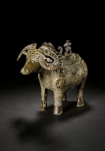 祭祀用のラム型酒器、ゴン（ブロンズ 作： Shang Dynasty Chinese School