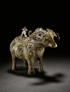 儀式用のラム型酒器、貢、殷王朝後期（ブロンズ）（3618914も参照 作： Shang Dynasty Chinese School