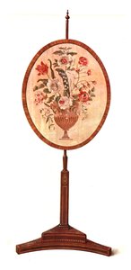 象眼細工のマホガニーポールスクリーン、1908年。 作： Shirley Charles Llewellyn Slocombe
