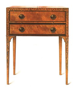 塗られたサテンの木のドレッシングテーブル、1908年。 作： Shirley Charles Llewellyn Slocombe