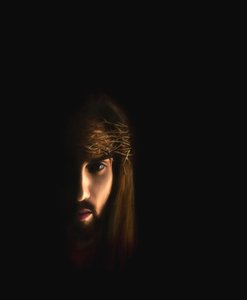 いばらの冠をかぶったイエスの肖像 作： Simone Amon
